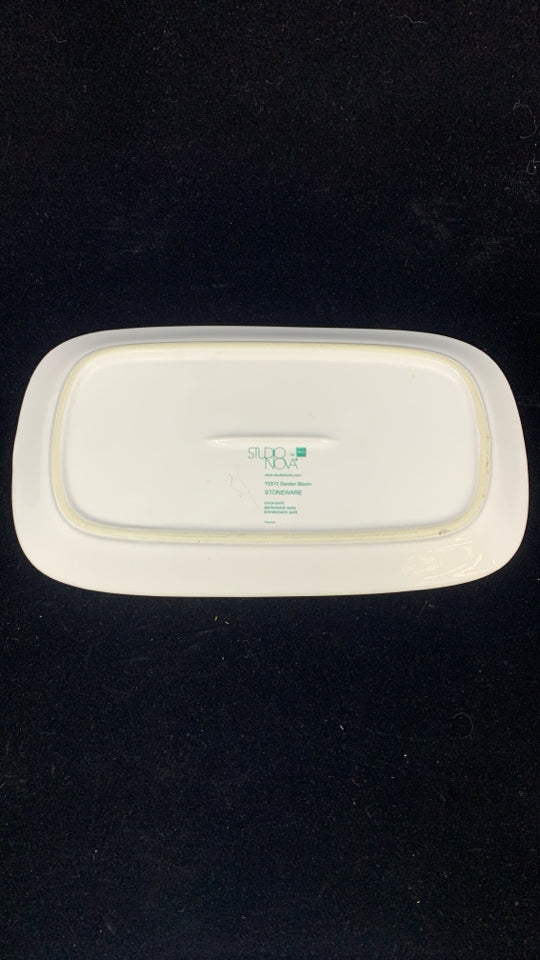 GARDEN BLOOM STONEWARE BUTTER DISH.