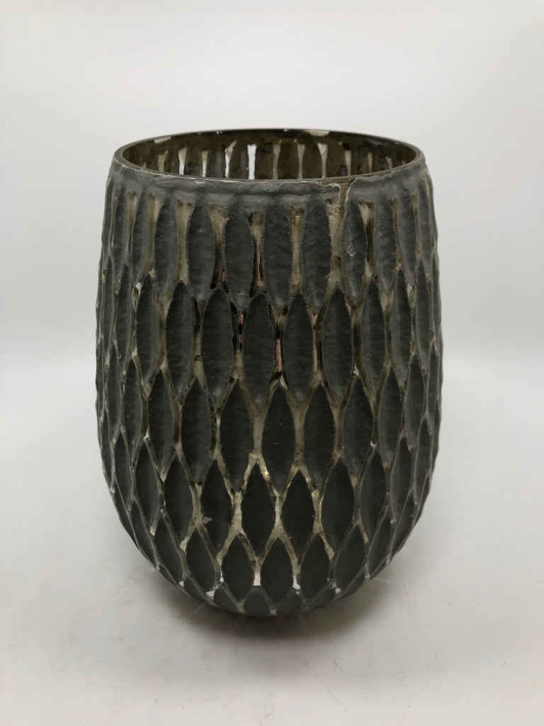 GREY MERCURY GLASS VASE.