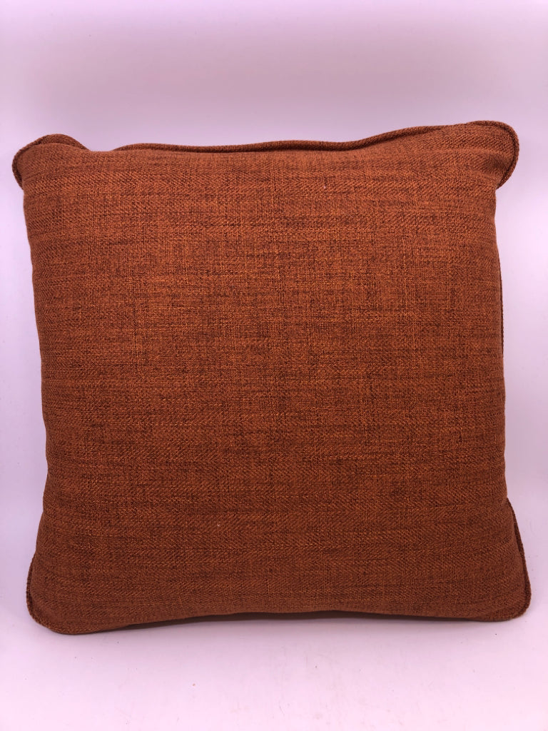 ORANGE PILLOW WHITE & YELLOW LINE DESIGN BLACK ZIPPER.