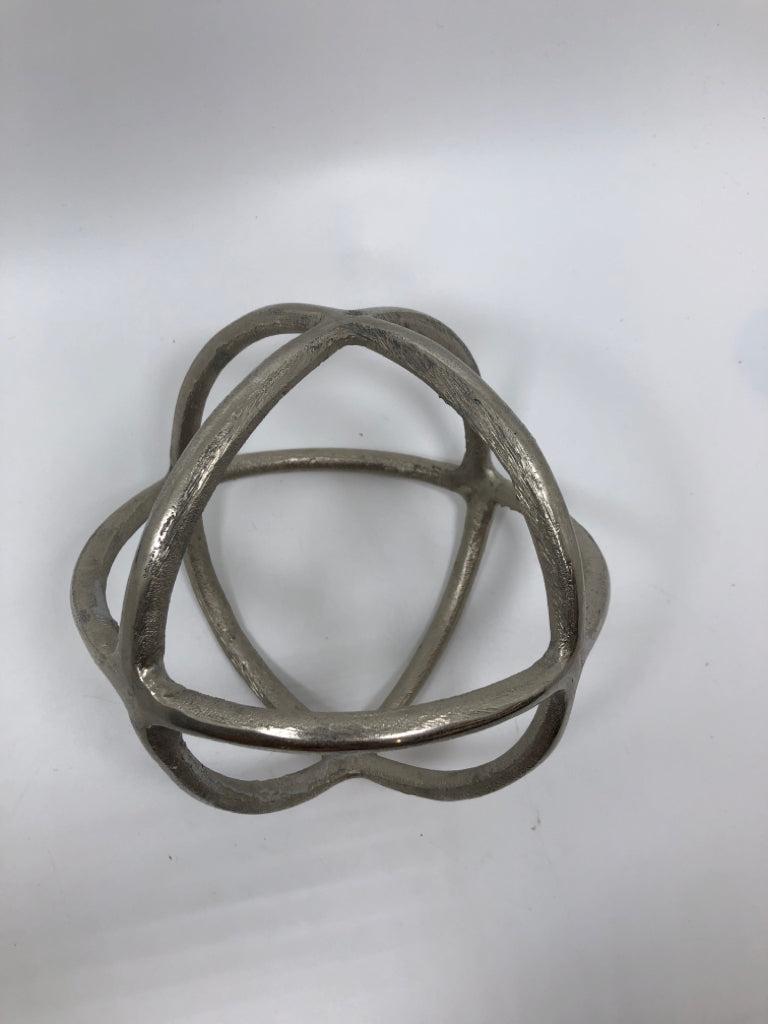 OPEN METAL SPHERE DECOR.