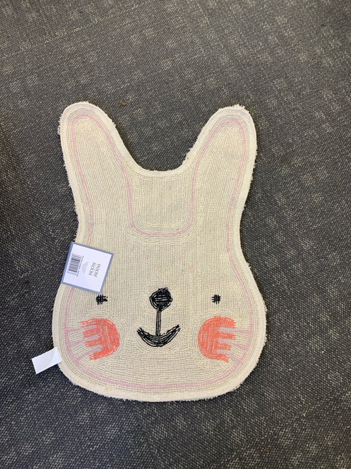NWT BUNNY RUG.