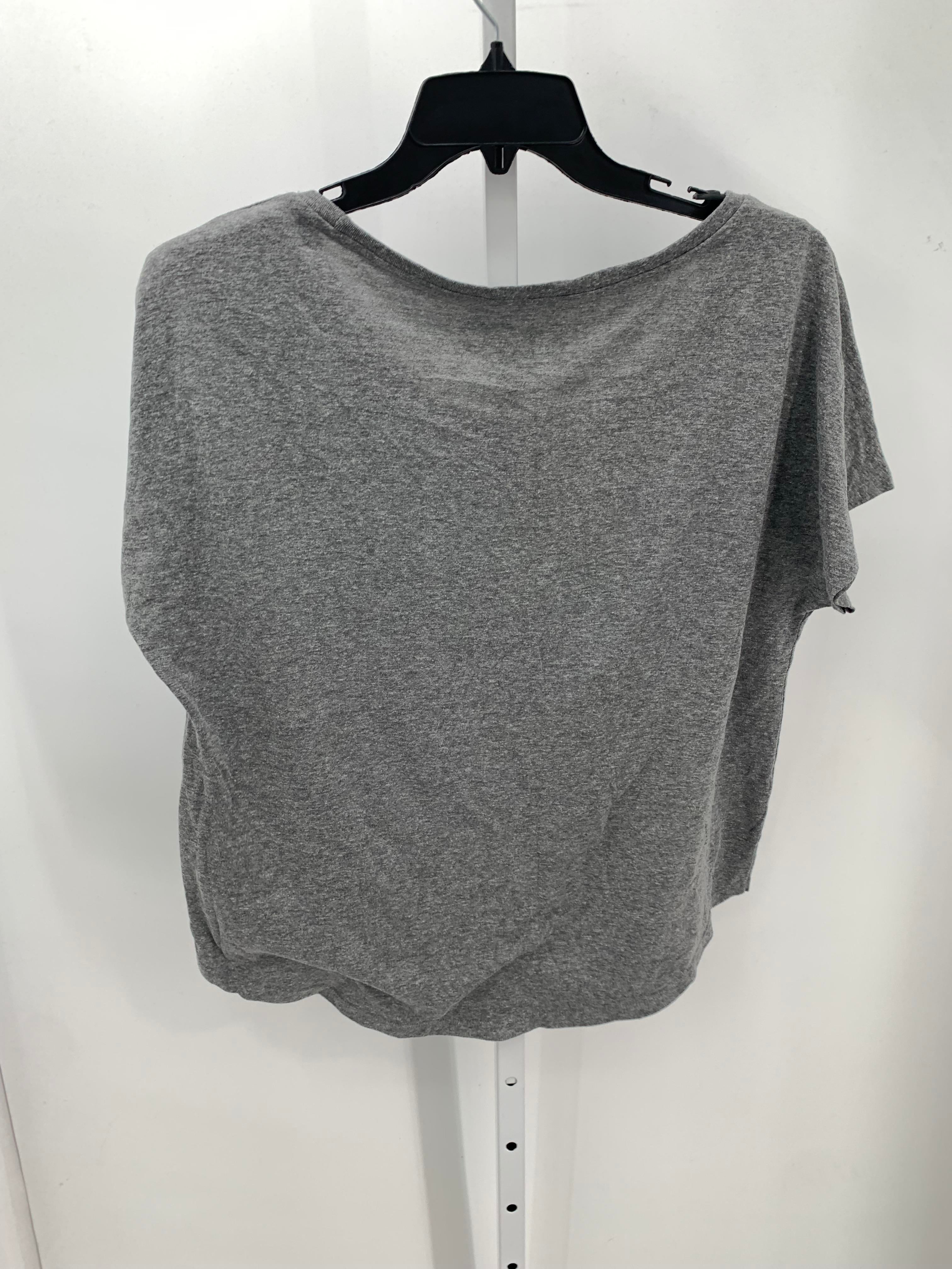 Size Extra Large Misses Short Sleeve Shirt