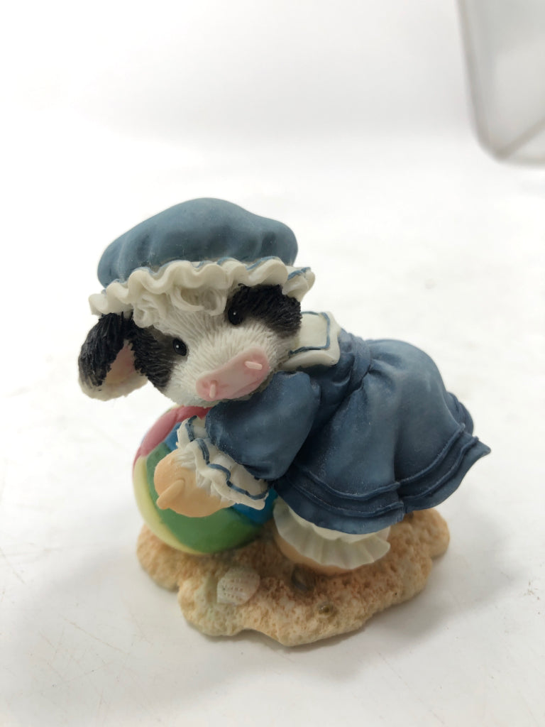 "MOO AND ME BY THE SEA" MARY MOOMOOS FIGURINE.