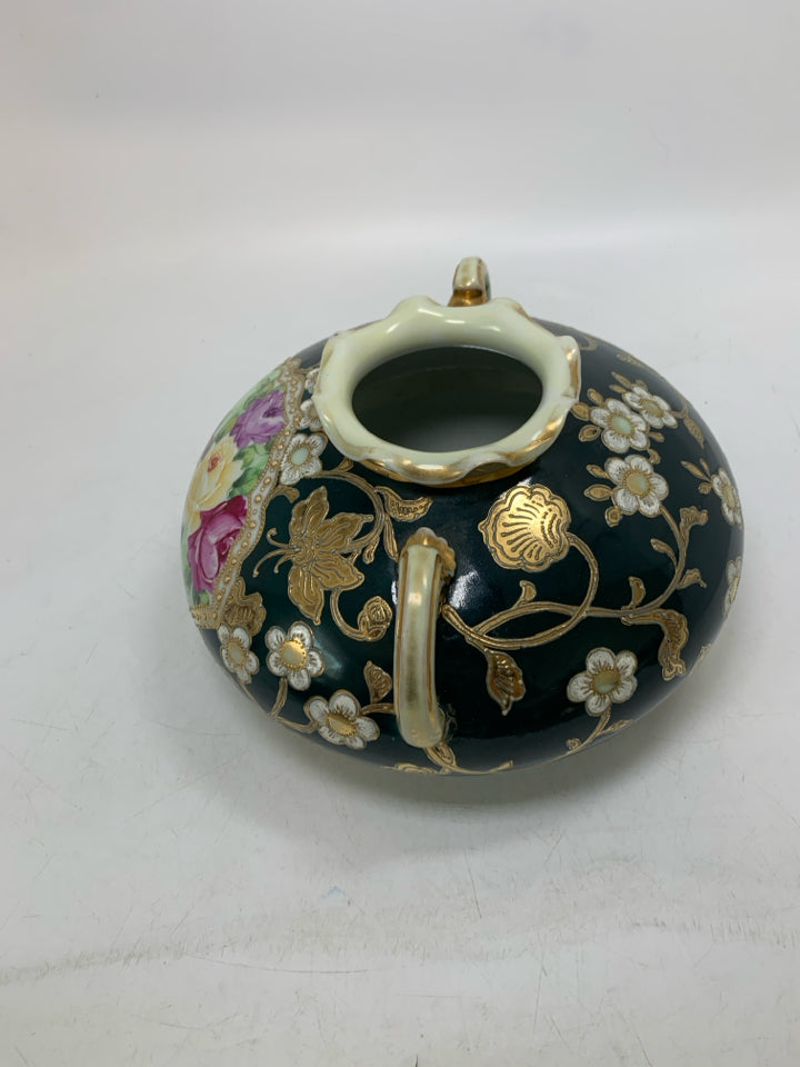 VTG FOOTED CERMAIC DARK GREEN W/ GOLD DETAILS PINK/YELLOW ROSES VASE.
