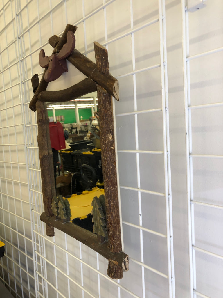 MOOSE WOOD STYLE MIRROR.