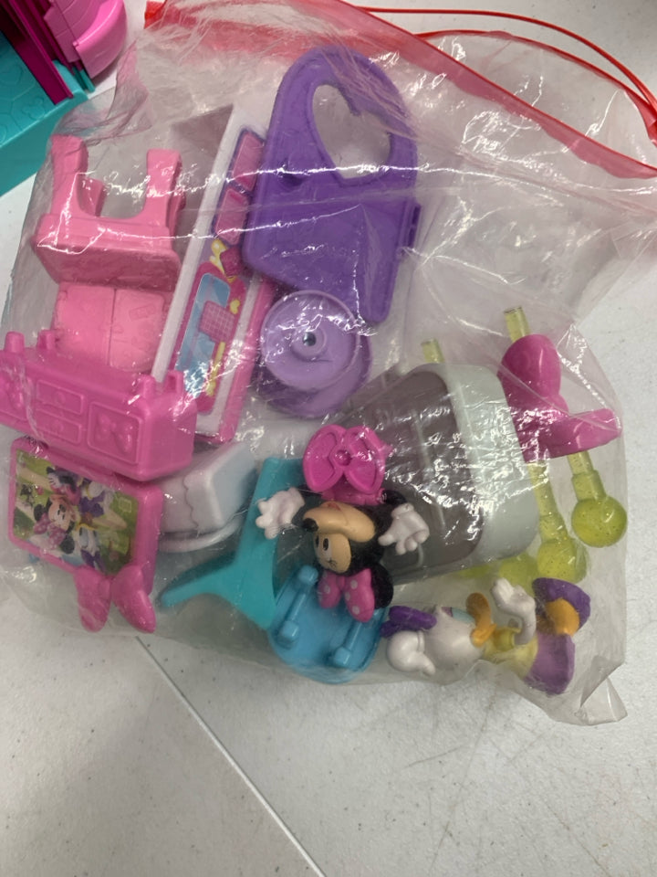 Disney Junior Minnie Mouse Ultimate Mansion 22-inch Playset * with accessories