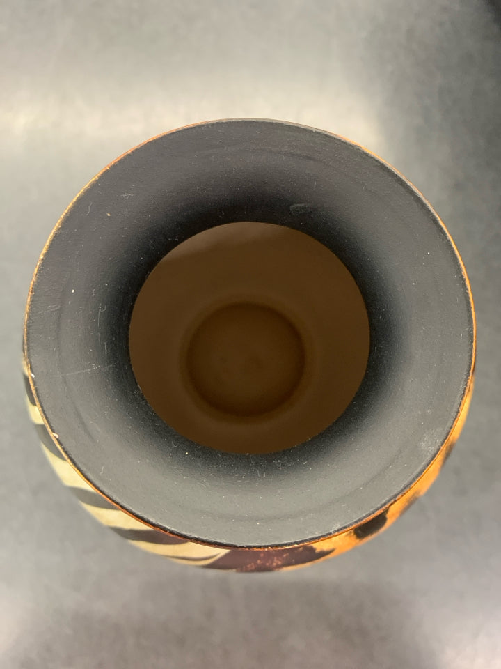 ANIMAL PRINT VASE.