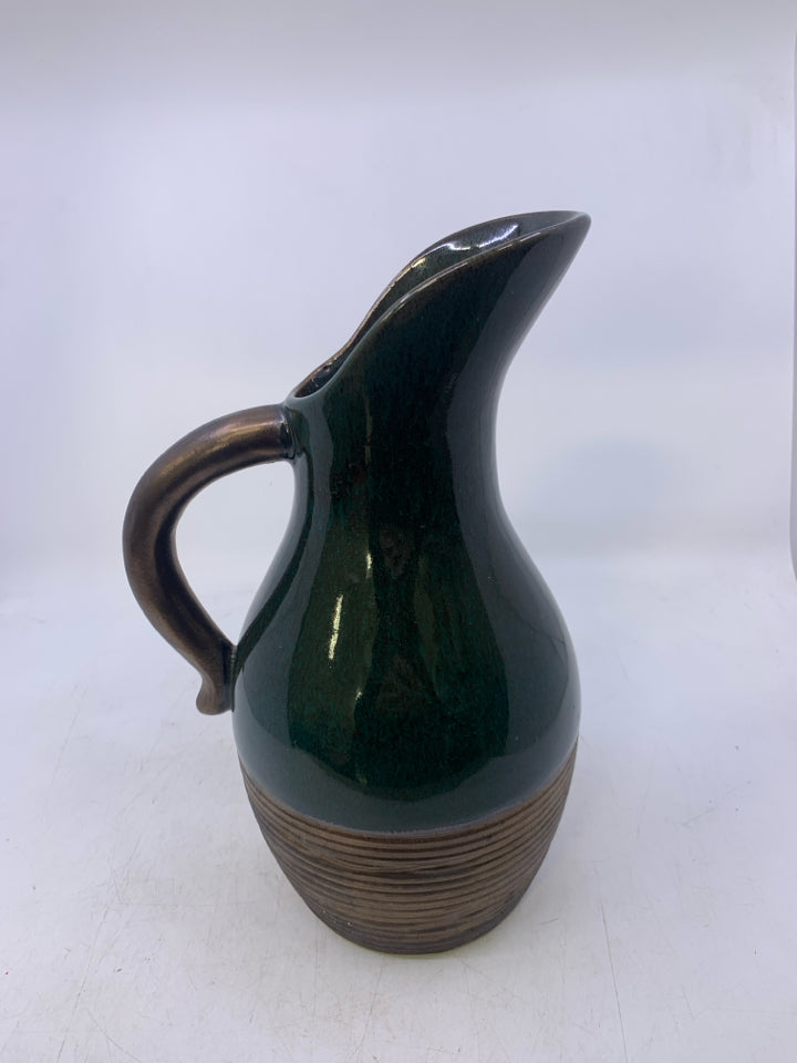 DARK BROWN RIBBED BOTTOM W/ GREEN TOP PITCHER CERAMIC.