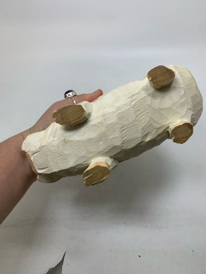 WOOD CARVED WHITE TEXTURED PIG.