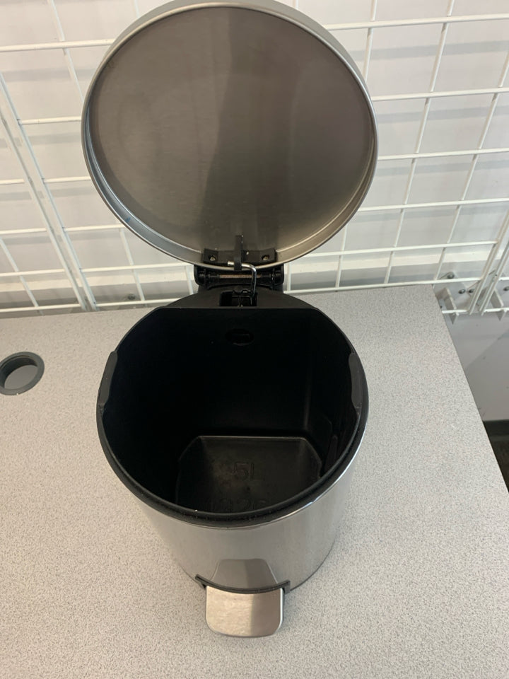 MINI STAINLESS STEEL TRASH CAN W/FOOT PEDAL.