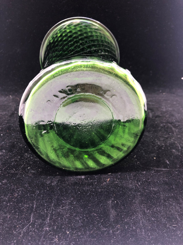 TALL EMERALD GREEN RIBBED SWIRL GLASS VASE.
