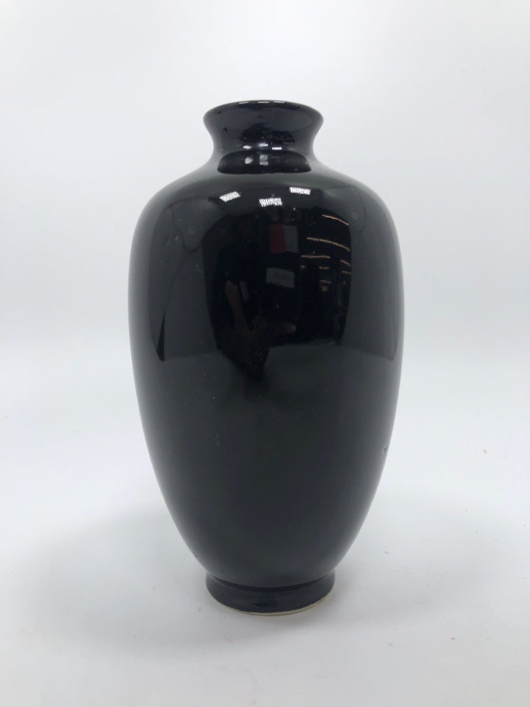 IRIS PAINTED BLACK CERAMIC BUD VASE.