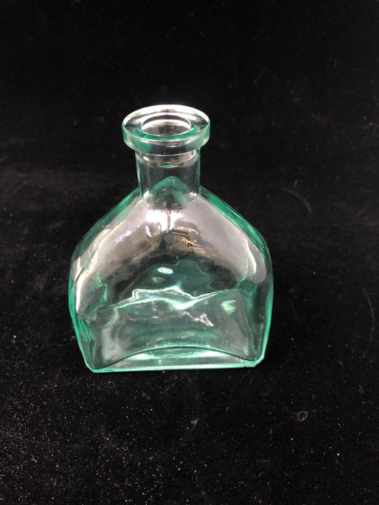 SMALL CLEAR GREEN GLASS BOTTLE VASE.