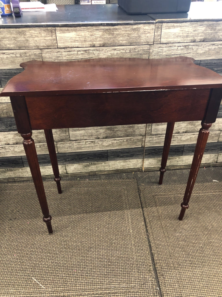 CHERRY WOOD VANITY W/ DRAWER.