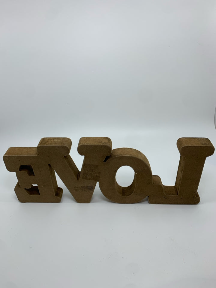 WOOD LOVE SIGN W/METAL.
