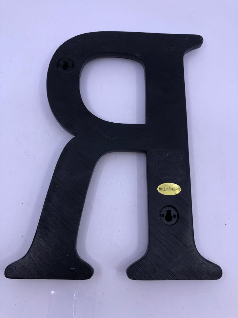 "R" MONOGRAM.