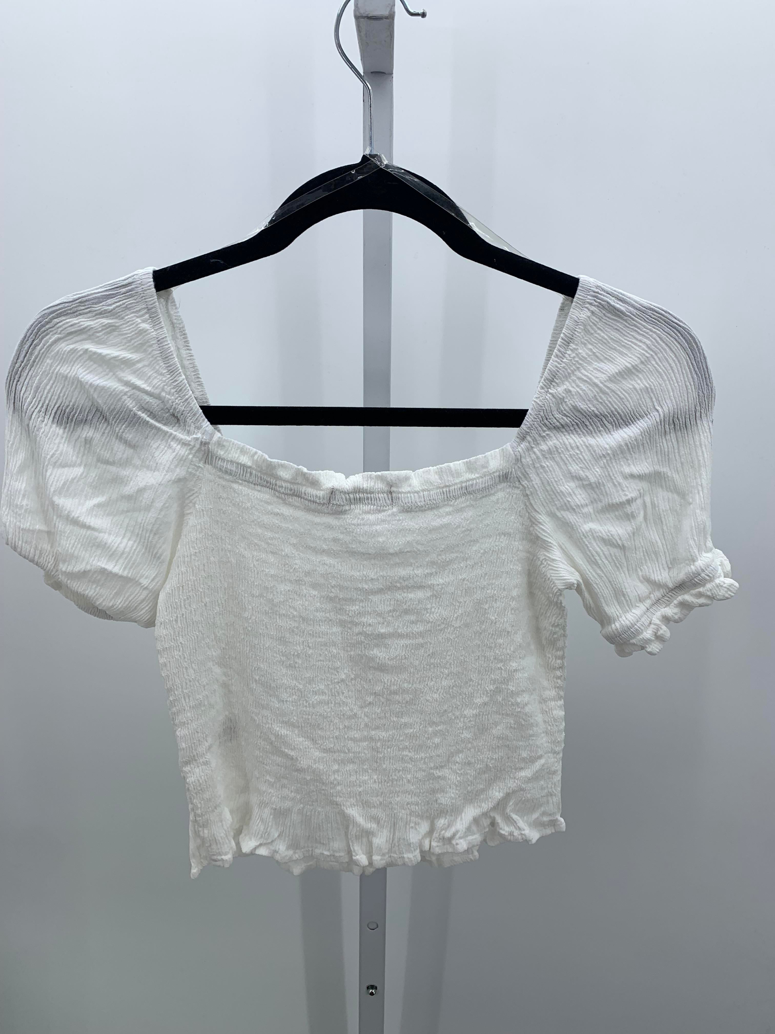 SO Size Medium Juniors Short Sleeve Shirt