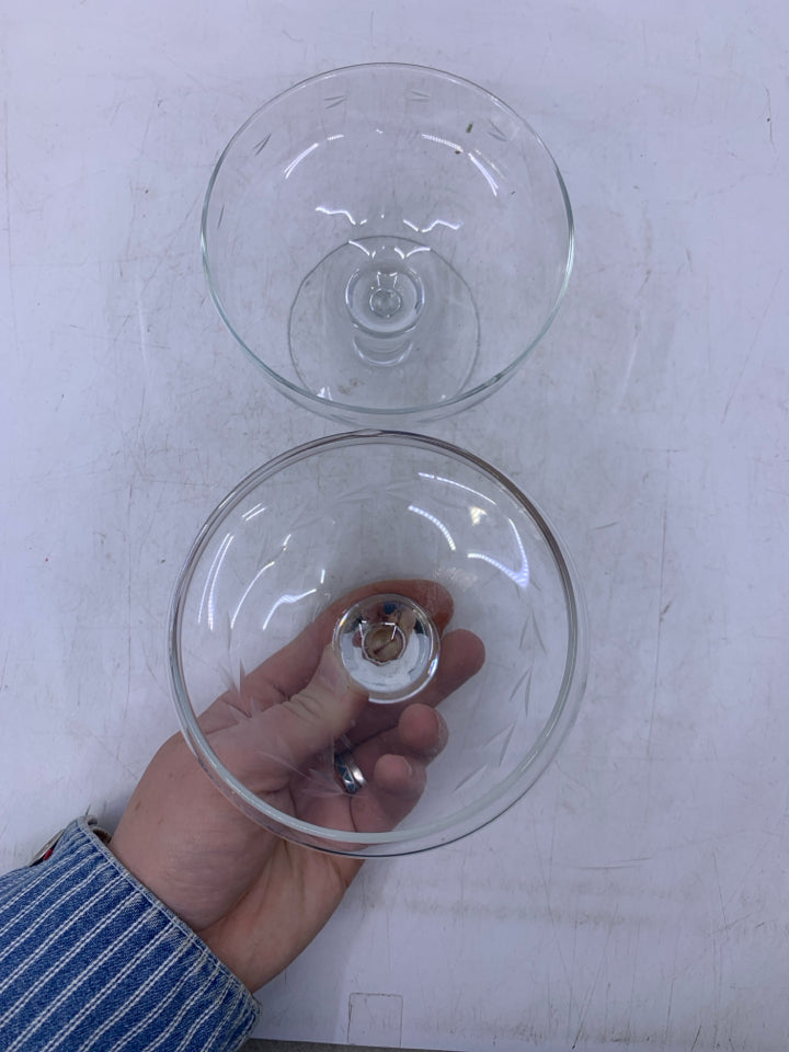 VTG ETCHED LEAVES FOOTED COVERED CANDY DISH.