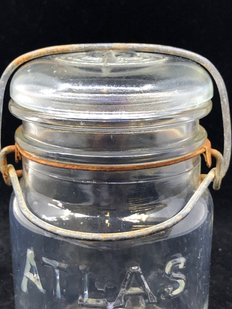 VTG ATLAS JAR W METAL BAIL.