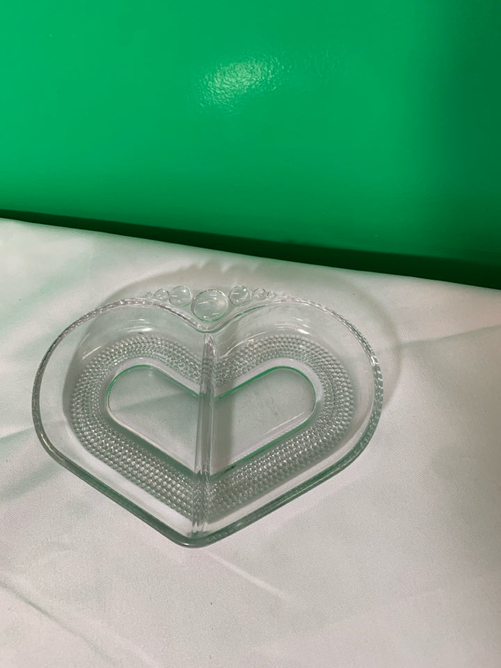 SMALL HEART SHAPED DIVIDED DISH.
