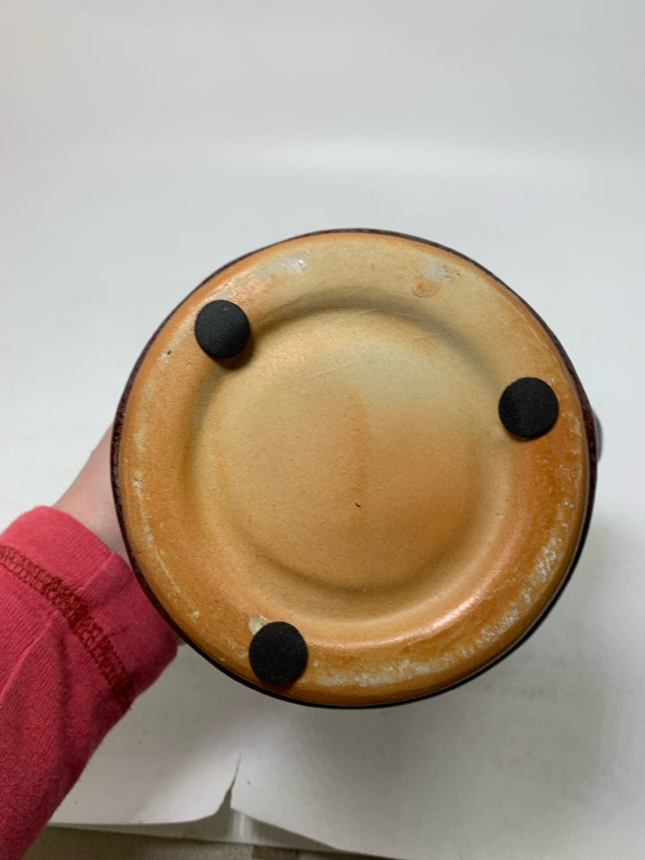 DISTRESSED CROCK W/ STAR CUTOUT/HANDLE CANDLE HOLDER.
