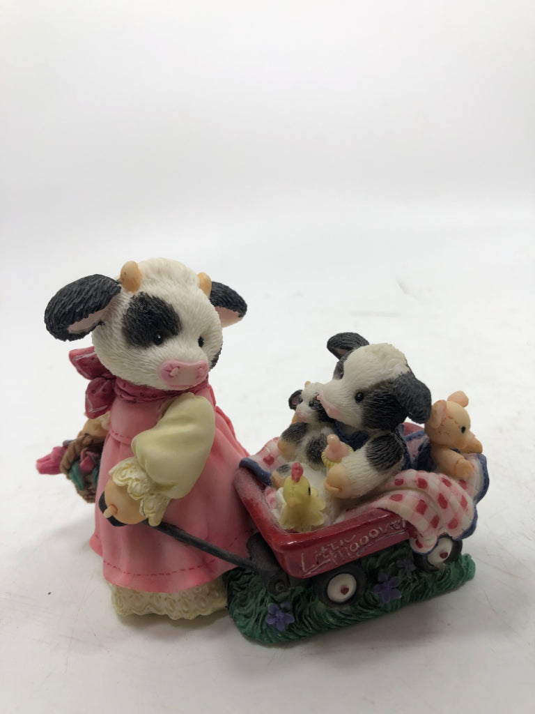 "I'M MOOVIN' INTO SPRING " MARY MOOMOOS FIGURINE.