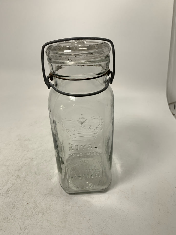 VTG ROYAL TRADEMARK FULL MEASURE JAR.