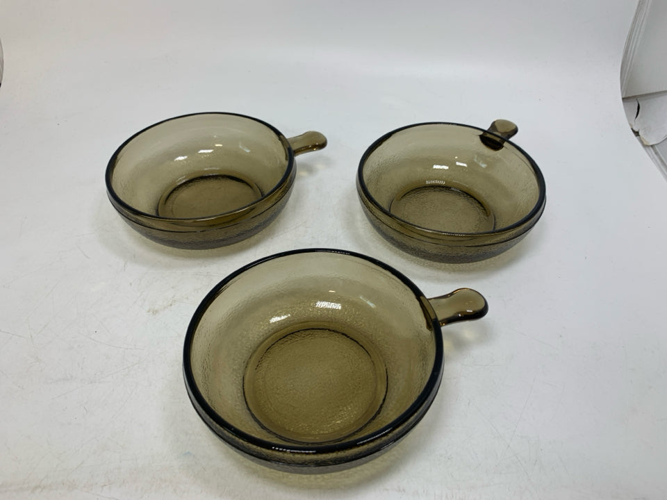 3 TEXTURE SHALLOW BAKING GLASS BOWLS W/ HANDLES.