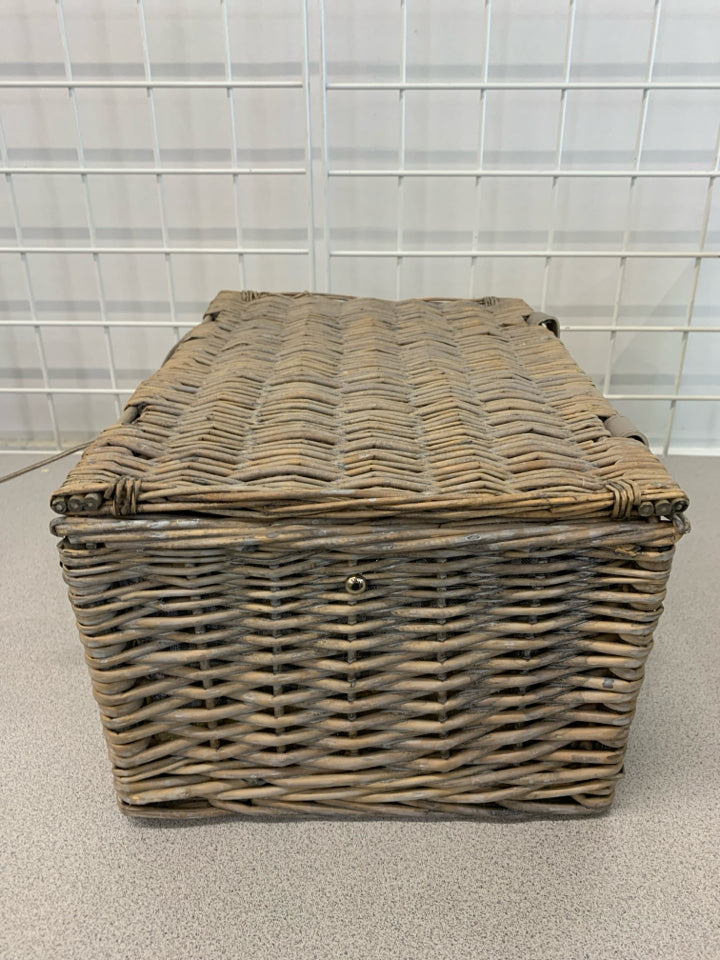 GREY WICKER PICNIC BASKET W/SVC FOR 2.