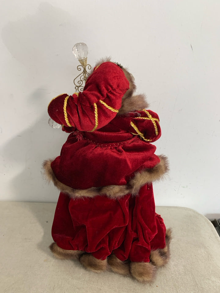 HALLOW DARK RED SANTA HOLDING SHAFT.