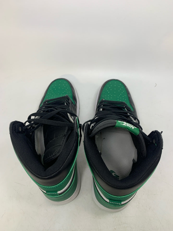 Nike Air Jordan 1 Retro High OG Pine Green Basketball Sneakers