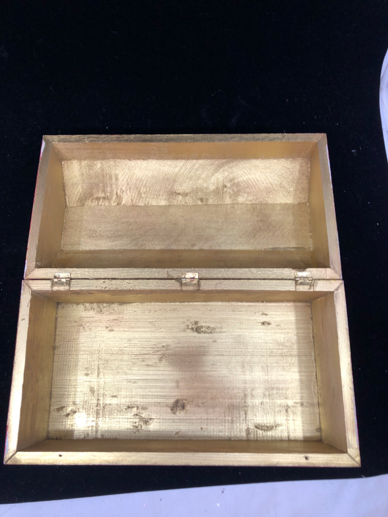 WOMAN ON RED JEWELRY/ STORAGE CHEST.