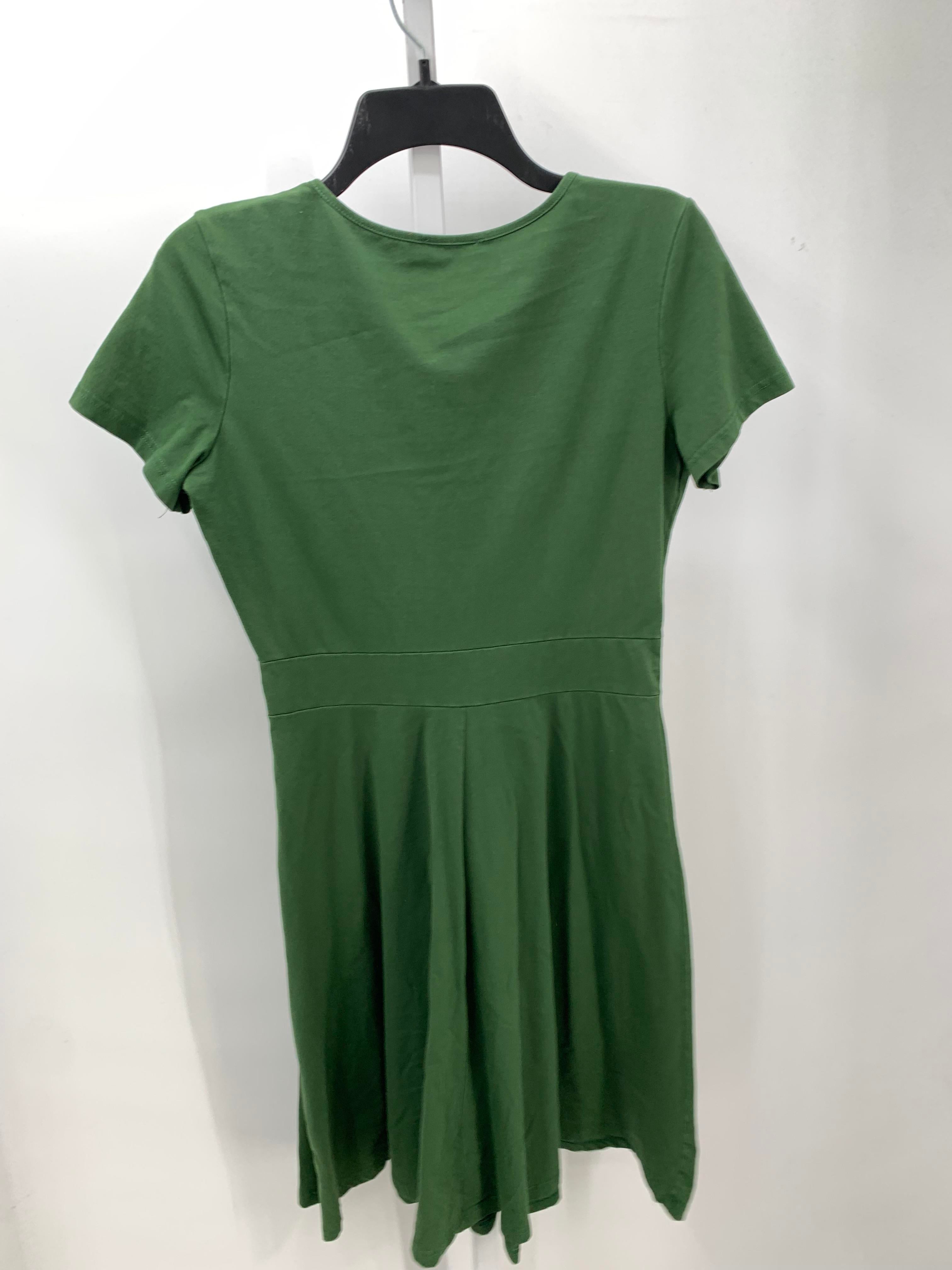 Size Medium Misses Short Sleeve Dress