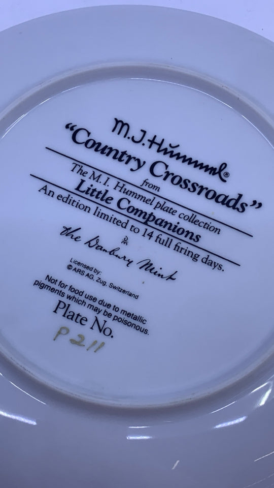 2 HUMMEL KIDS PLATE.