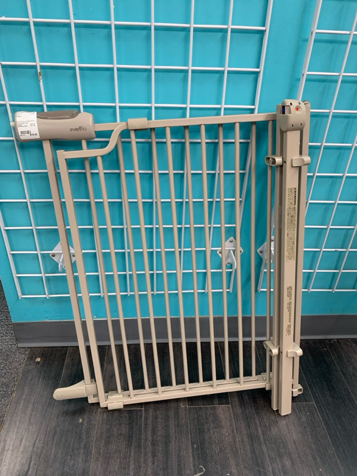 Evenflo Secure Step Top of Stairs Metal Gate
