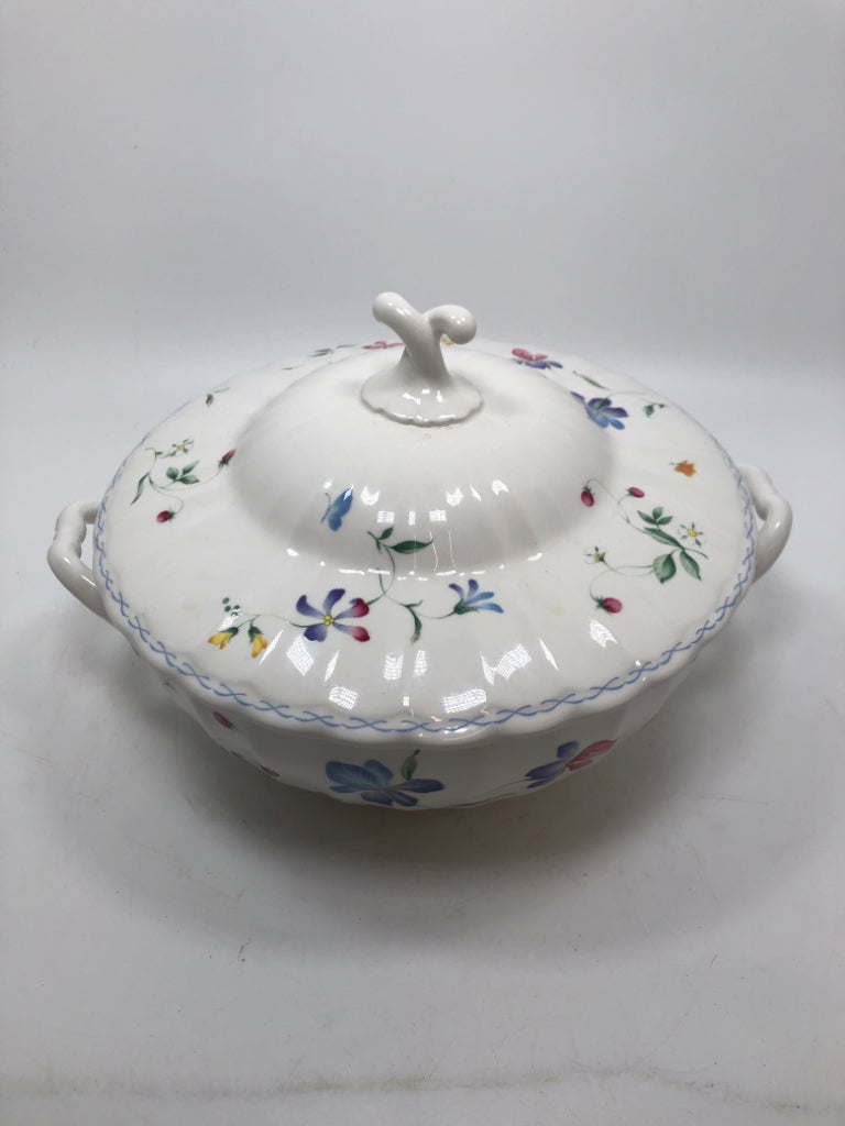 43PC MIKASA SORRENTO DISH SET SERVICE FOR 6.
