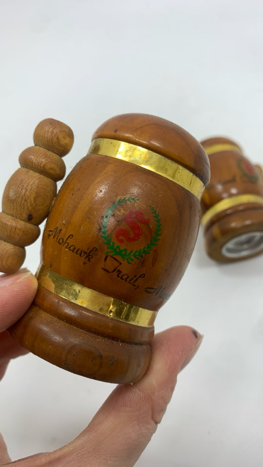 VTG BEER MUG- MOHAWK TRAIL S+P SHAKERS.