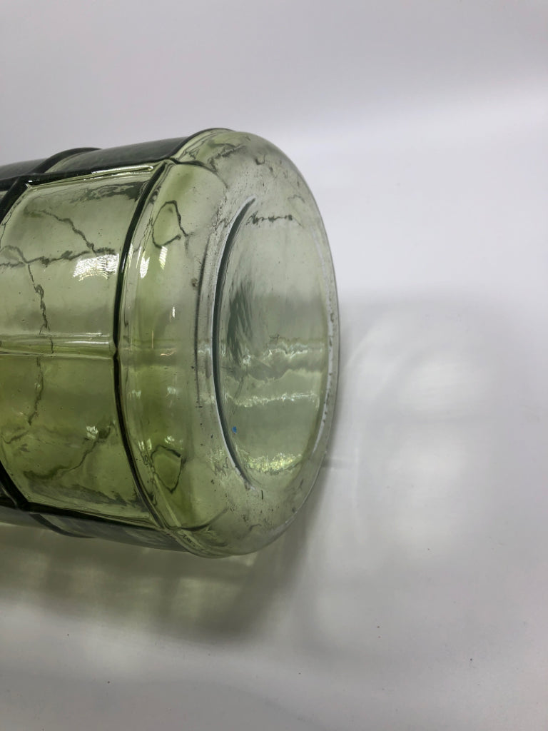 TALL GREEN GLASS WINDOWPANE VASE.