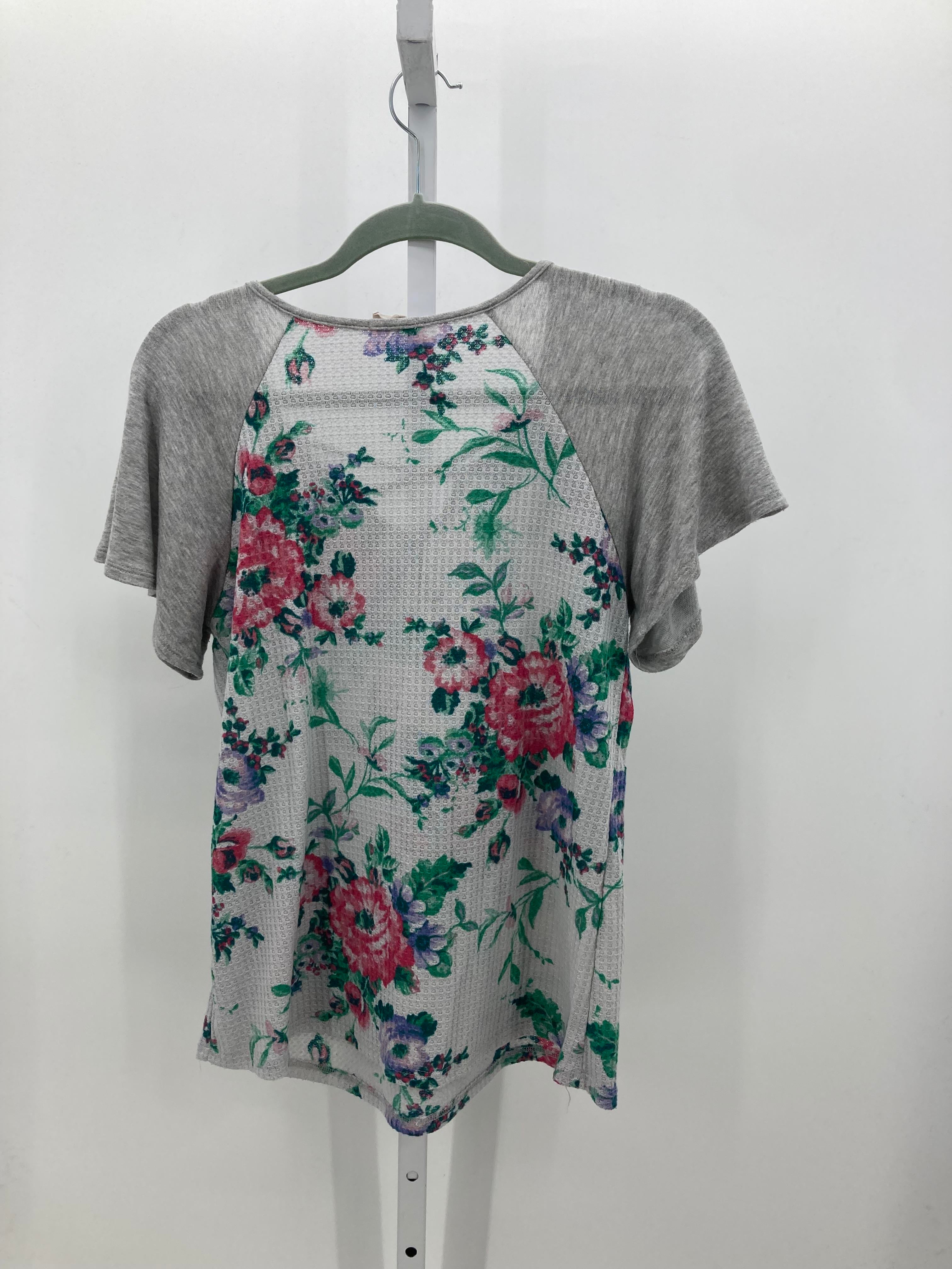 Size Small Misses Short Sleeve Shirt