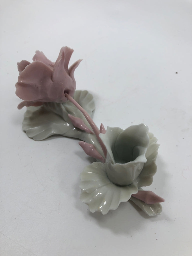 NUOVA CAPODIMONTE FLOWER CANDLE HOLDER.