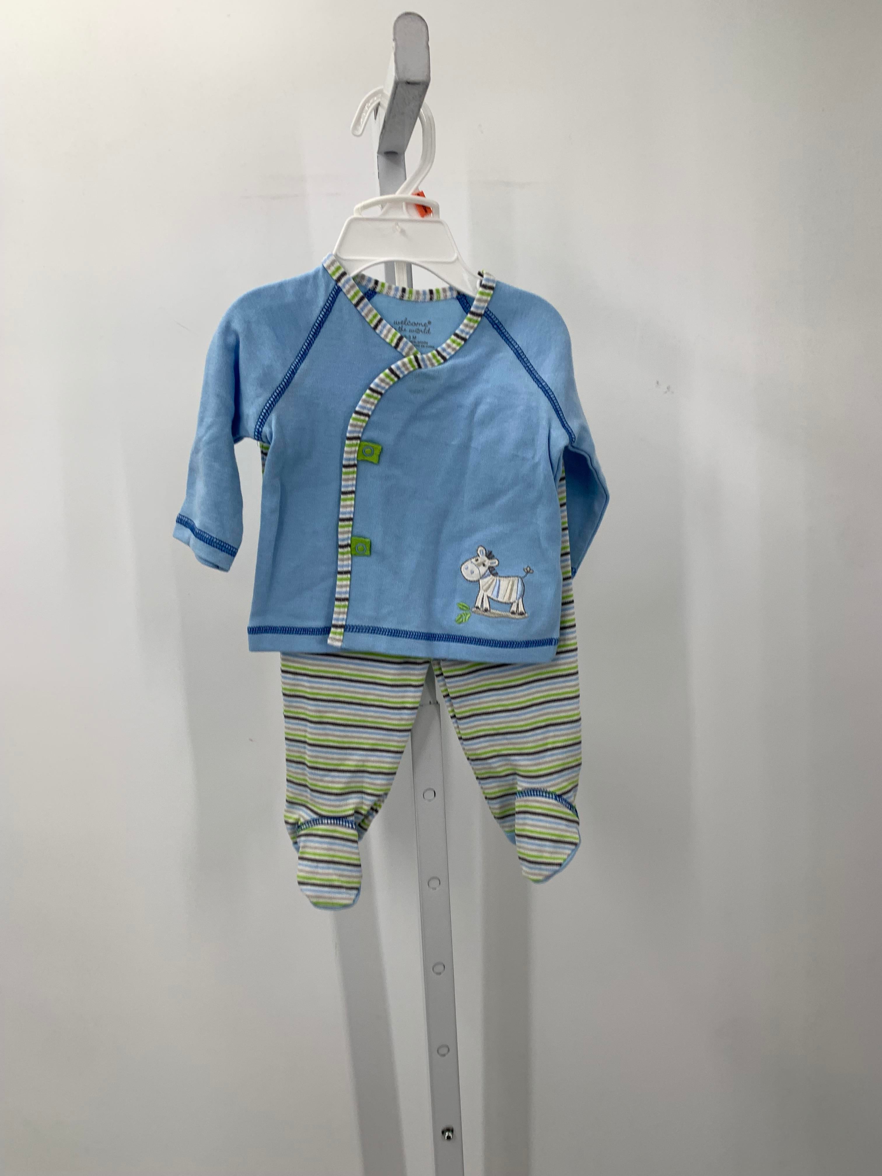 NEW GIRAFFE SHIRT AND STRIPE PANTS