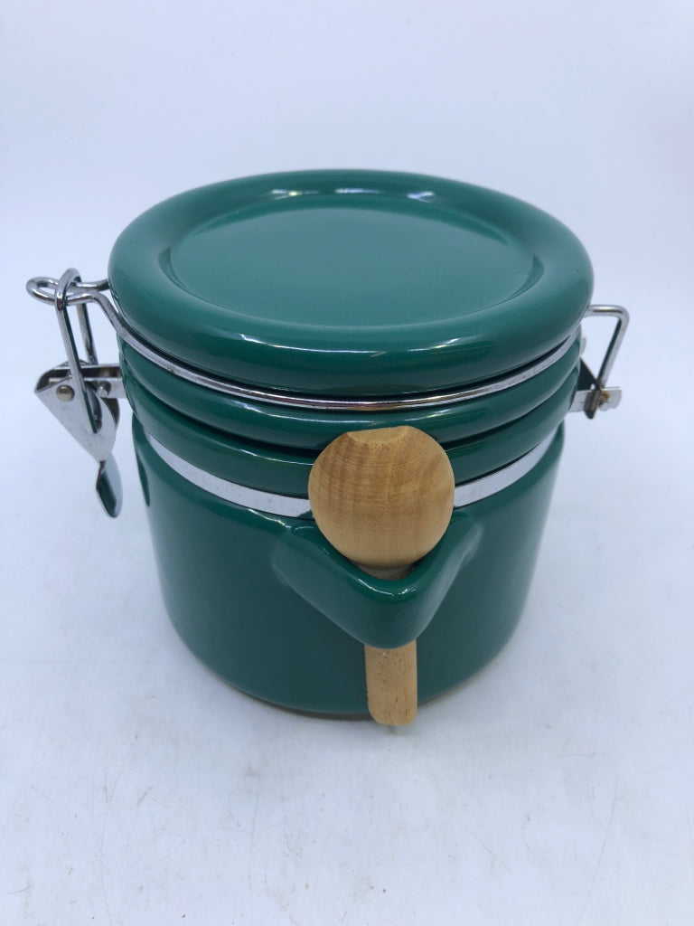 4PC BRIGHT GREEN CANISTERS W SPOONS.