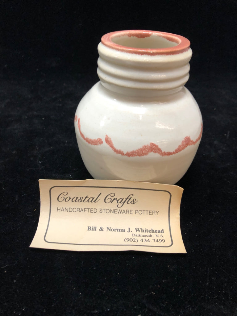 COASTAL CRAFTS STONEWARE VASE W/PINK ACCENTS.