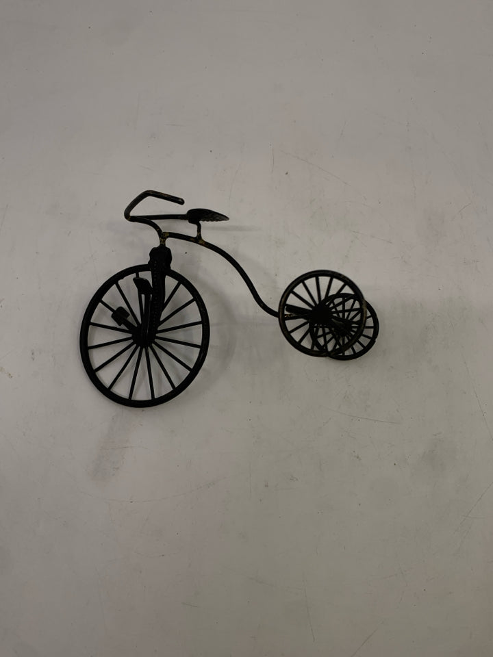 SMALL DECORATIVE BIKE.