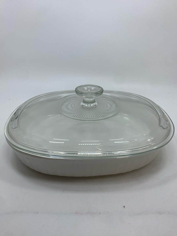 CORNING WARE OVAL CASSEROLE DISH W/LID.