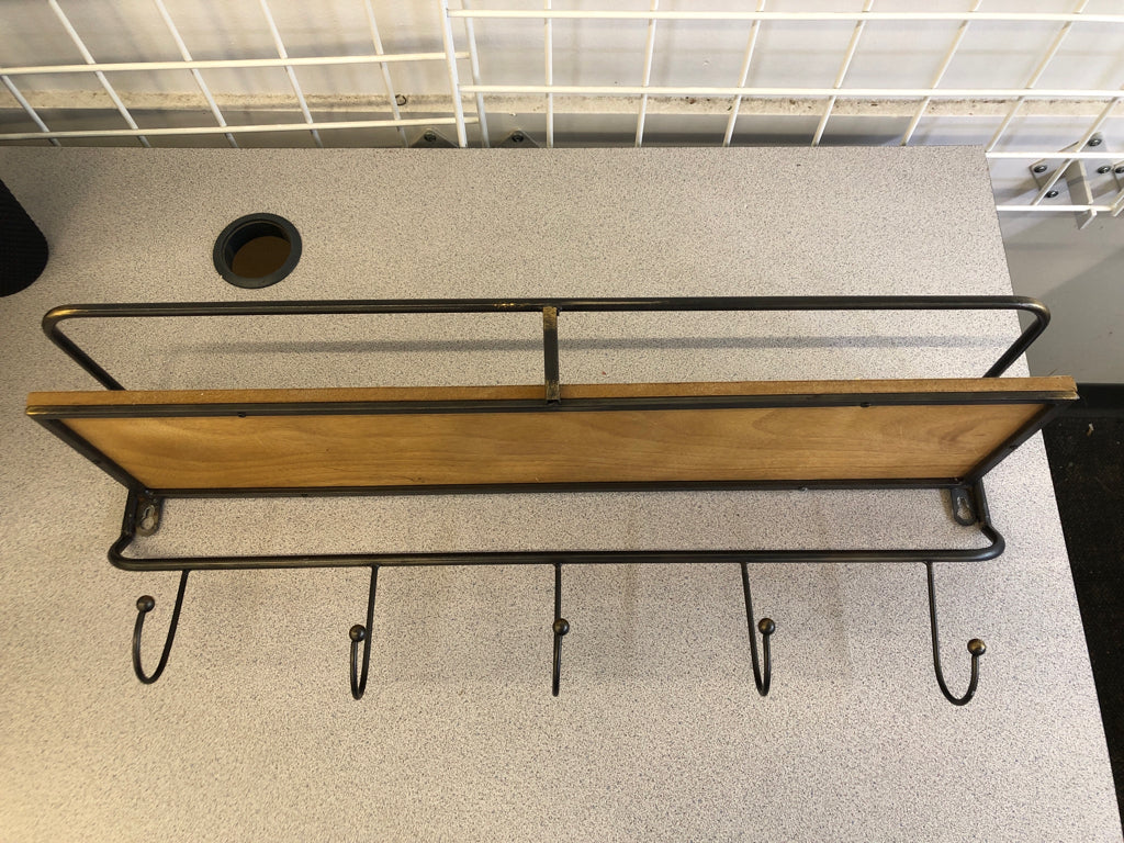 WOOD AND WIRE WALL SHELF W/HOOKS.