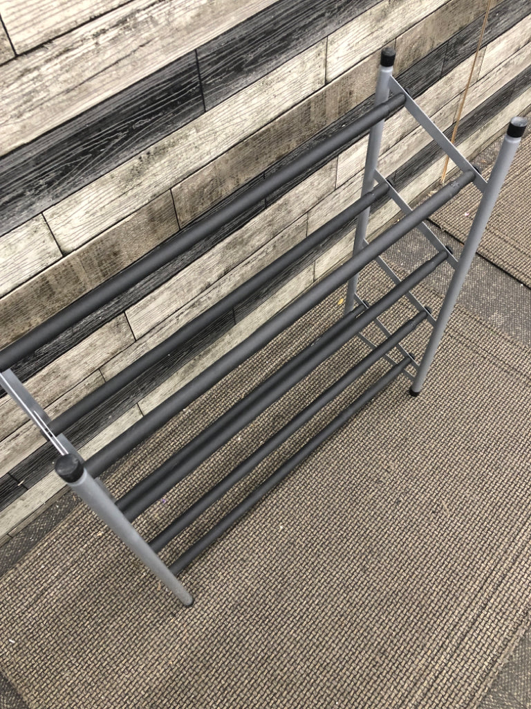 ADJUSTABLE SHOE RACK.