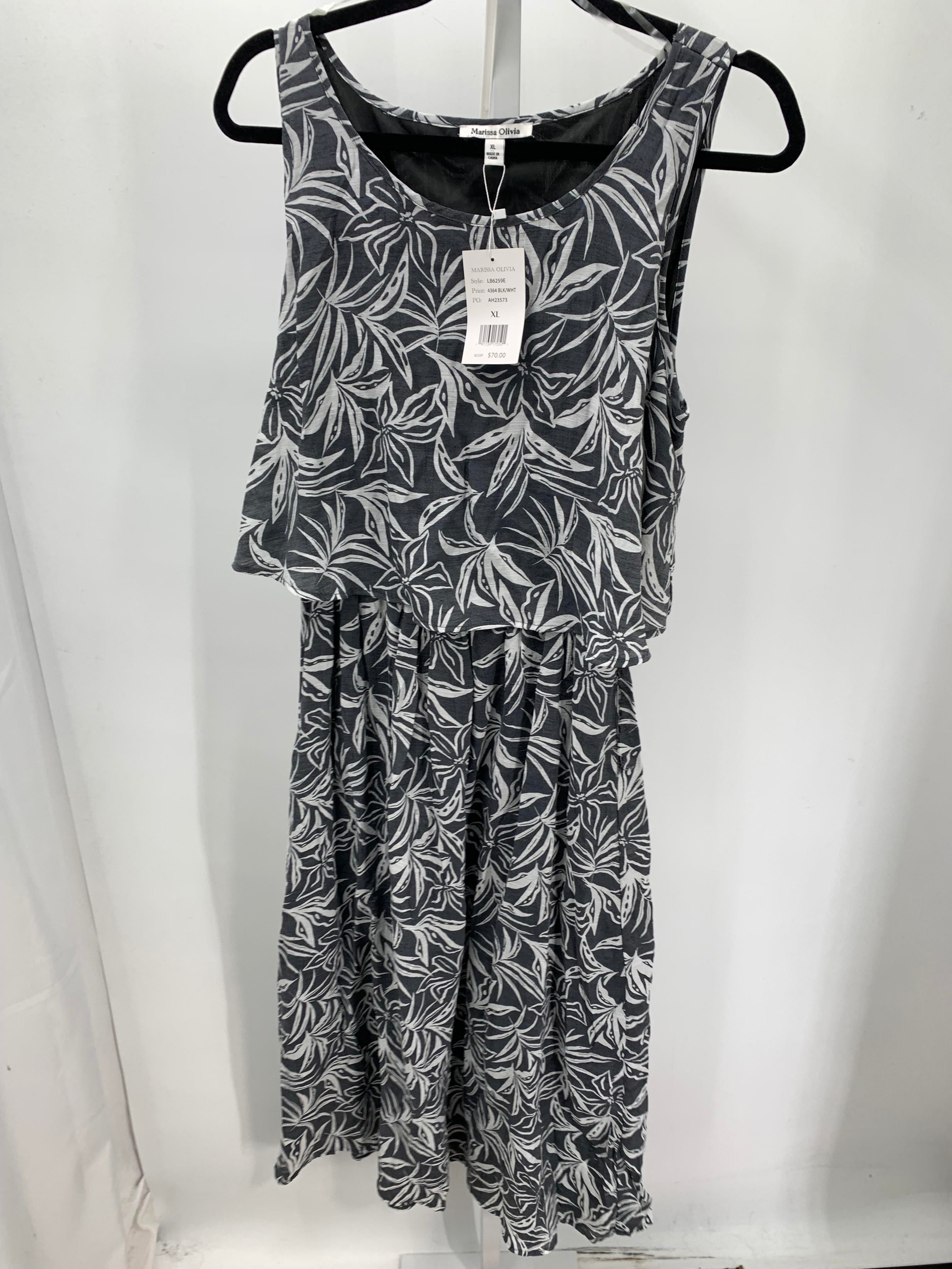 Size Extra Large Misses Sleeveless Dress