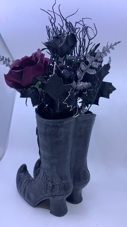 WITCH BOOTS W/BLACK FAUX BOUQUET.