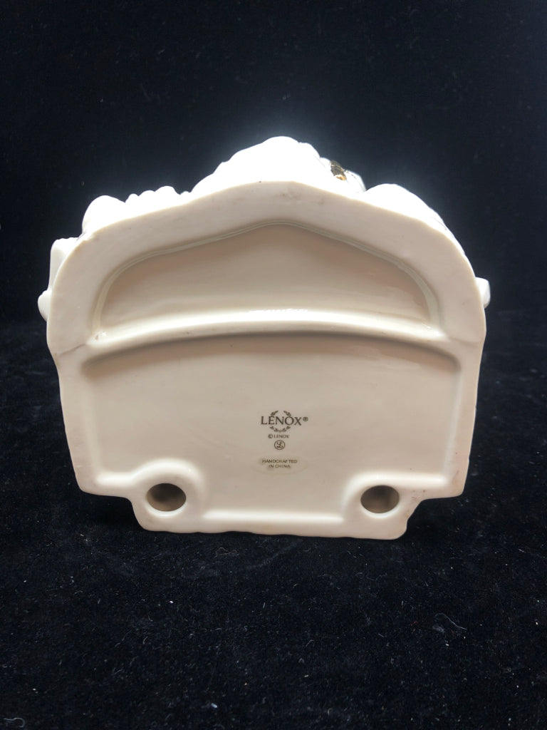 LENOX CHINA SANTA FIREPLACE CANDLE HOLDER IVORY.